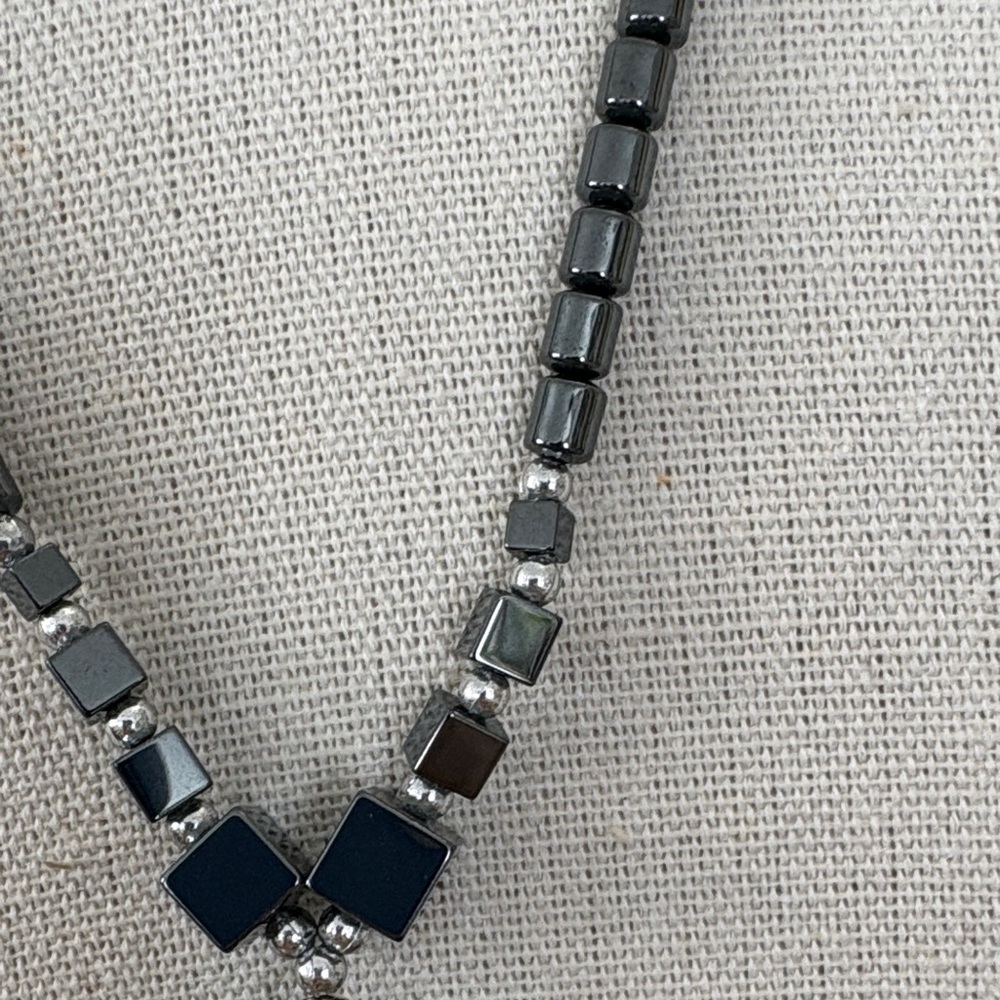 Hematite Carved Elephant Pendant Beaded Necklace Trunk Up Silver Tone - Picture 5 of 9